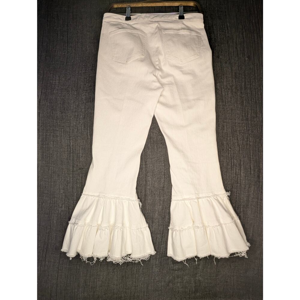 Cinq à Sept White Petal Ethel Ruffle Cuff Denim Flare Jeans Sz 6 Bridal Brunch - Picture 3 of 16